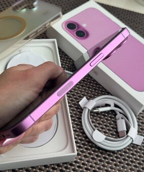 IPhone 16 128GB PINK - 3