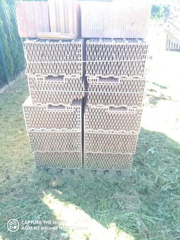 Zbytek cihel ze stavby - 3