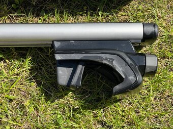 Thule střešní nosiče + 2x nosič kol + patky 753 a 757 - 3