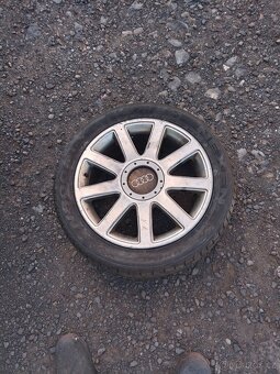 235/45R17 - 3