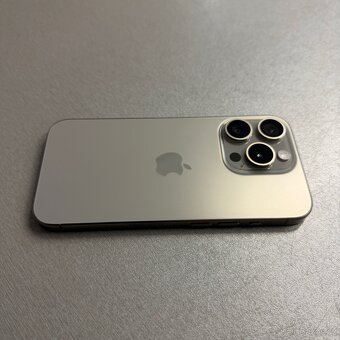 iPhone 15 Pro 256GB, 100% baterie, jako nový, rok záruka - 3
