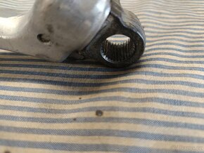 Prodám našlapovací páku Suzuki RM125 - 3