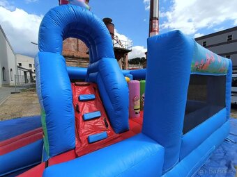 Kombinovaný skákací hrad se skluzavkou - 3