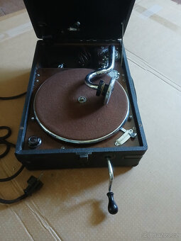 Starý gramofon - 3
