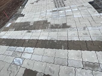 🔨 Hľadáme partiu na zámkovú dlažbu – okolie Drážďan 🇩🇪 - 3