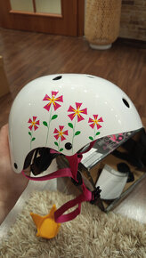 Dětská přilba na kolo nová nepoužitá - 3