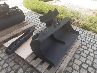 Svahová naklápěcí lžíce - 3