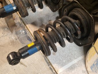 Tlumiče s pružinami zadní Jaguar XJ40 - 3