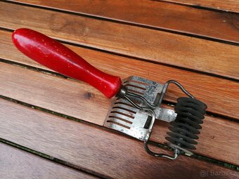 Retro kráječ širokých nudlí - 3