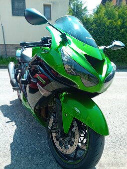KAWASAKI ZZR 1400 performance - 3