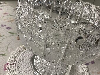 Broušená mísa na nožce - 3