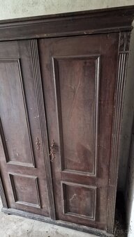 Starožitná skříň - 3