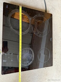 Elektrický sporák značky WHIRPOOL - 3