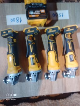 DEWALT zbíjecí kladivo - 3