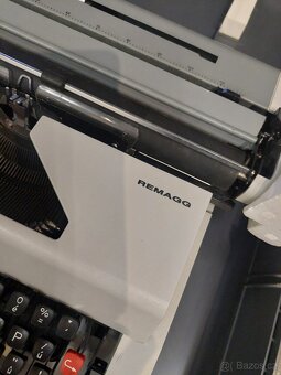 Mechanický psací stroj REMAGG - 3