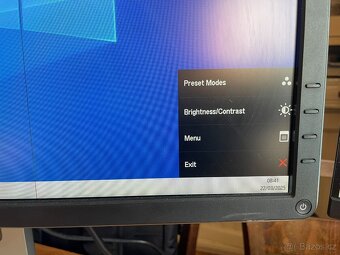 LCD monitor s jemnou čárou, úhlopříčka 21’´ - 3