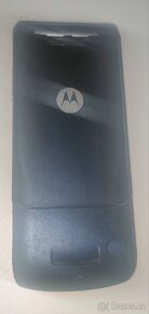 Motorola KRZR K1 modrá použitá - 3