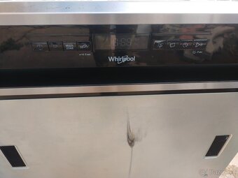 Prodám VESTAVNOU dig.myčku zn.WHIRLPOOL-ZDARMA DOVEZU-- - 3