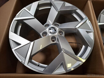Nové orig. alu disky Škoda Superb IV 8Jx18 ET44 5x112mm - 3