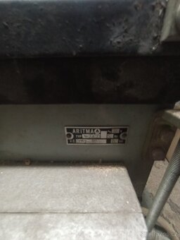 stolni pila Aritma 220v se srovnavackou - 3