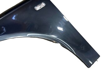 Levý blatník tmavě šedá metalíza LX7Z Audi A4 B7 8E 2007 - 3