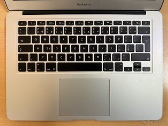 MacBook Air 13″ (Early 2015) - 8 GB / 256 GB - 3