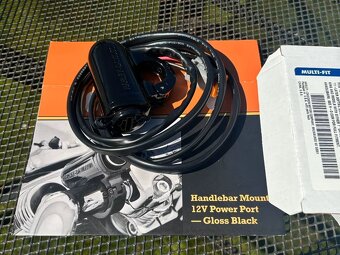 HARLEY DAVIDSON® zásuvka 12V - 3