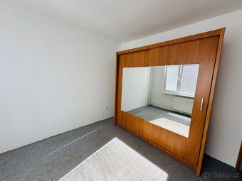 Krásná šatní skříň vyrobená na zakazku - 3
