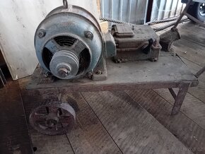 Vozík s motorem a přepínačem - 3