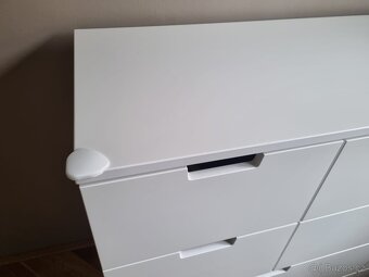 Komoda IKEA - top stav - 3
