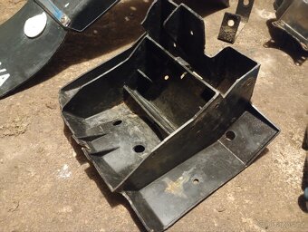 Různé díly Jawa 634, 648 - 3