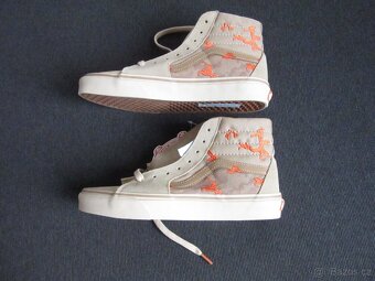 PRODÁM NOVÉ DÁMSKÉ BOTY VANS VEL.41 - 3