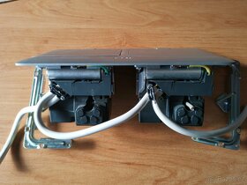 LEGRAND Krabice POP UP 054012 2X3 moduly - 3