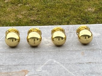 Kování ke dveřím-místo kliky - 3