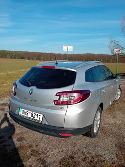 Renault Megane III GRAND - 3