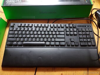 Razer Ornata Chroma a DeathAdder Elite - 3