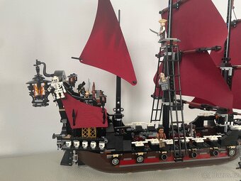 Lego loď 4195 pomsta královny Anny - 3