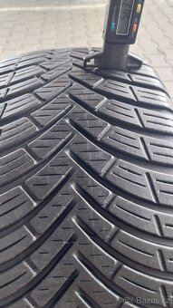 Prodám 2 x pneu Kleber 205/45/17 - 3