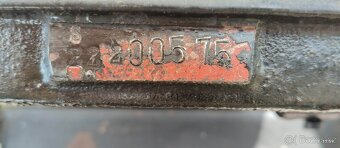Šicí stroj Lada 222 - 3
