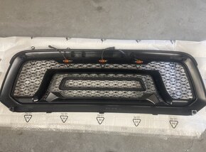 Maska Grill na DODGE RAM 4. gen - 3