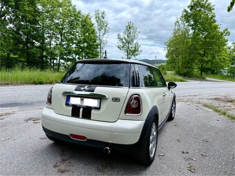 Mini Cooper R56 1.4i 70 kW, 6 kvalt, r. 2009 zachovalý. - 3