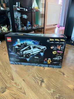 Nové Lego 10300 - 3