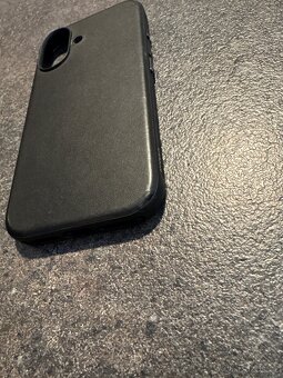 Nomad Modern Leather Case Black iPhone 16 - 3