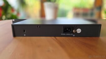 TP-Link T1500G-10MPS PoE Switch + 1x SFP 1000MB - 3