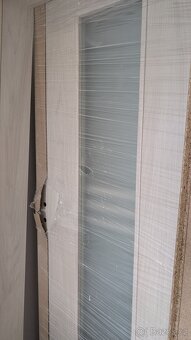 Interiérové dveře 80L a zárubeň bez kovaní s vložkou - 3
