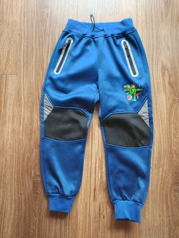 2x Softshellové tepláky vel.122 - 3