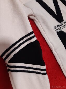 Mikina s nápisem - 3