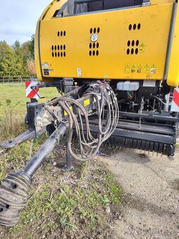 Prodám lis New Holland Roll-Belt 180 - 3
