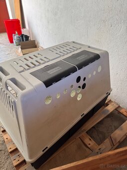Přepravka pro psa do auta - 3