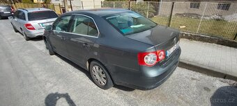 VW Jetta 2.0 TDI - 3